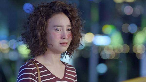 Lan Ngọc rớt nước mắt khi chứng kiến Bình An ôm Chi Pu trong tập 3 Mối Tình Đầu Của Tôi-2