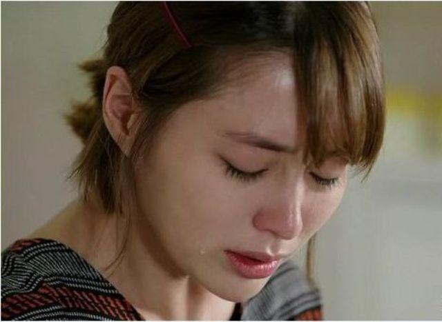 Phát điên tìm cách níu kéo bồ, vợ bỏ đi lại chạy theo van xin-2