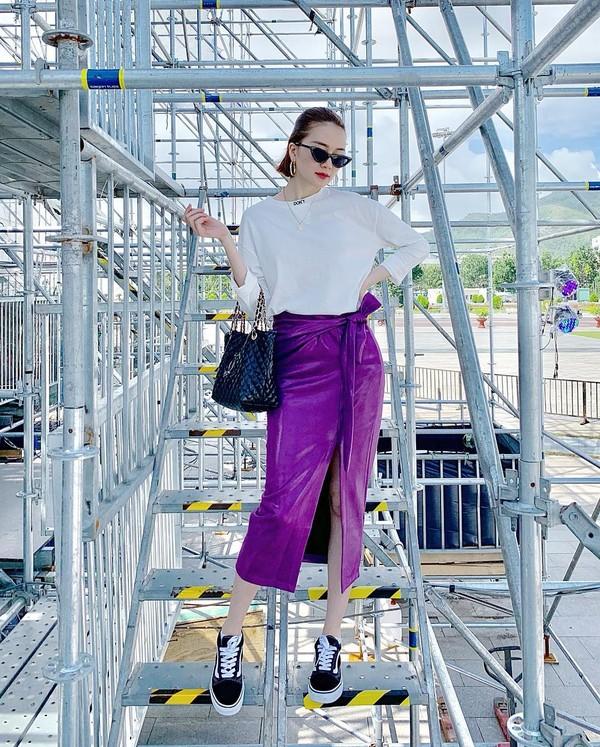 Sau sinh, Chúng Huyền Thanh khoe body nuột hơn cả thời thi The Face - Tiểu Vy lên đồ sexy nhất từ trước đến nay-9