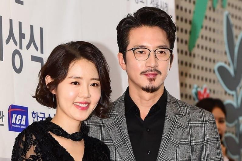 Chị đại Kim Hee Sun khoe mặt mộc đẹp xuất sắc ở tuổi tứ tuần-3