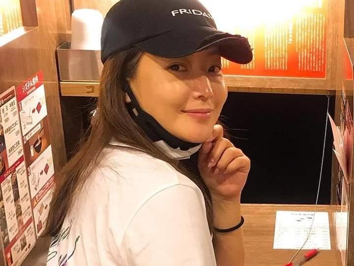 Nàng cỏ Goo Hye Sun khoe ảnh tình tứ với ông xã khiến bao người ghen tị-9