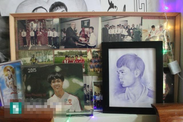 Chói lóa trên sân cỏ, sau tất cả Phượng lại về căn nhà cùng bố mẹ làm thợ xây khiến bao người thổn thức-9