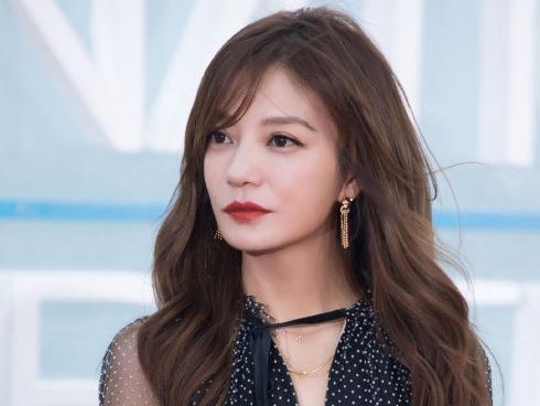 Triệu Vy và chồng tỷ phú bị đồn đã ly thân gần một năm-3