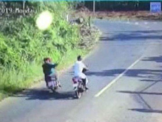 Tuyên Quang: Tài xế taxi nghi bị cướp bắn, đạn ghim vào đầu-4