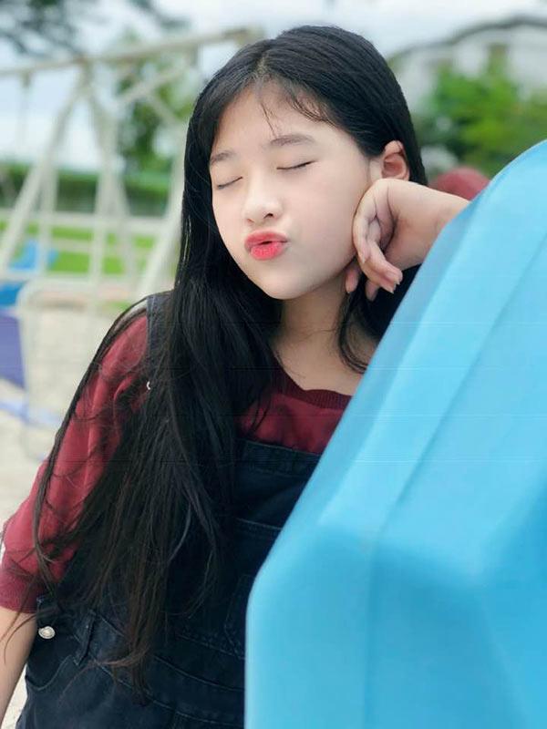 Ít được biết đến nhưng gái út nhà nghệ sĩ Hồng Vân khiến người xem trầm trồ khi trổ tài nhảy điêu luyện đúng chuẩn con nhà nòi-3