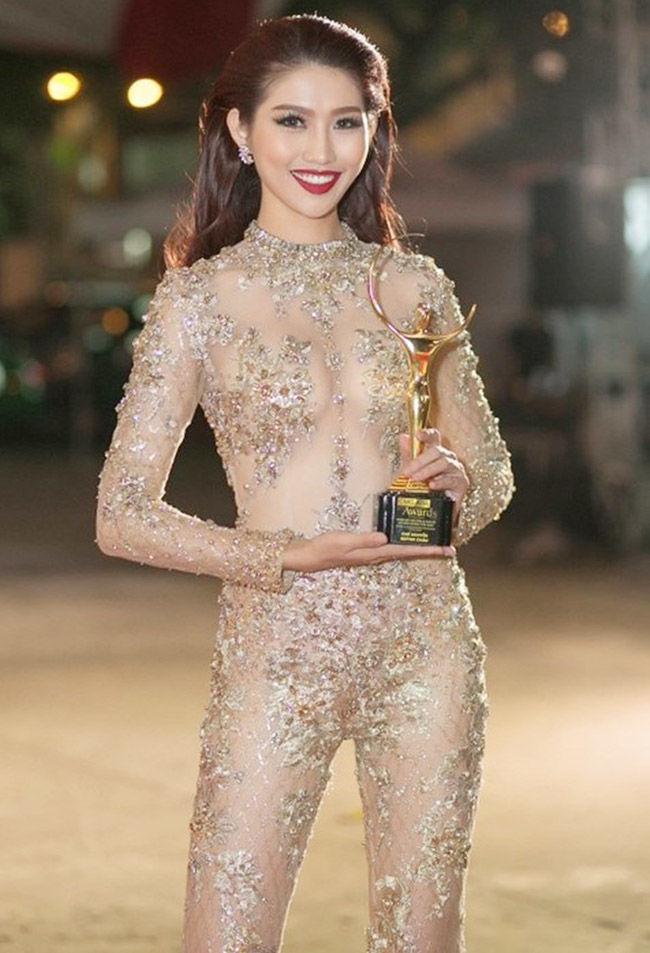 Không phải Mai Phương Thúy, Hà Hồ - Angela Phương Trinh mới là nữ hoàng mặc đồ nude mà ngỡ như khỏa thân-13