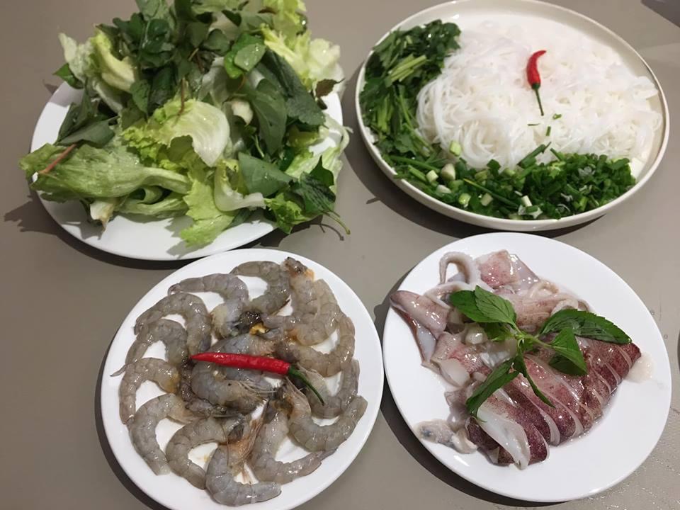 Khoe nhan sắc 34 năm trước, BTV Hoàng Linh cũng giật mình khi cô bé hói đầu ngày nào nay đã 2 con-3