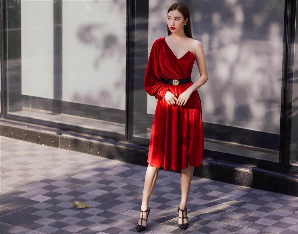 Khoe nhan sắc 34 năm trước, BTV Hoàng Linh cũng giật mình khi cô bé hói đầu ngày nào nay đã 2 con-10