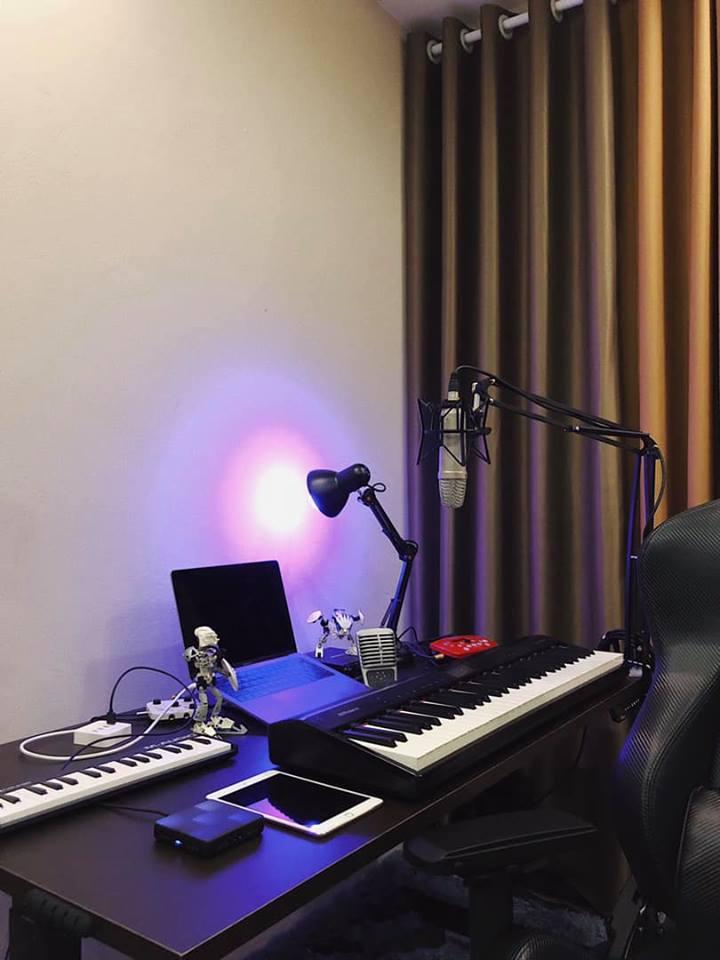 Khoe nhan sắc 34 năm trước, BTV Hoàng Linh cũng giật mình khi cô bé hói đầu ngày nào nay đã 2 con-8