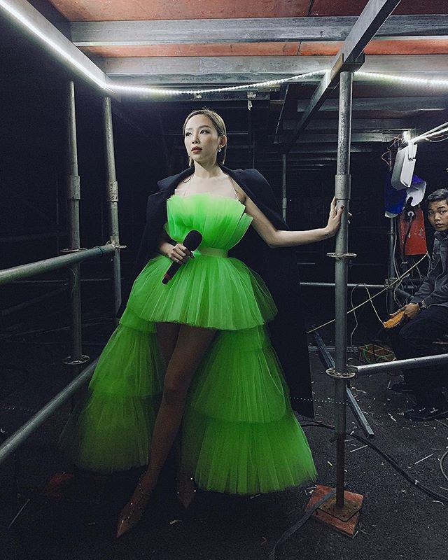 Diện đồ xanh nõn chuối dự báo hot trend 2019: Chi Pu đẹp xuất thần, nhìn sang Nam Em - Đông Nhi chỉ muốn độn thổ-8