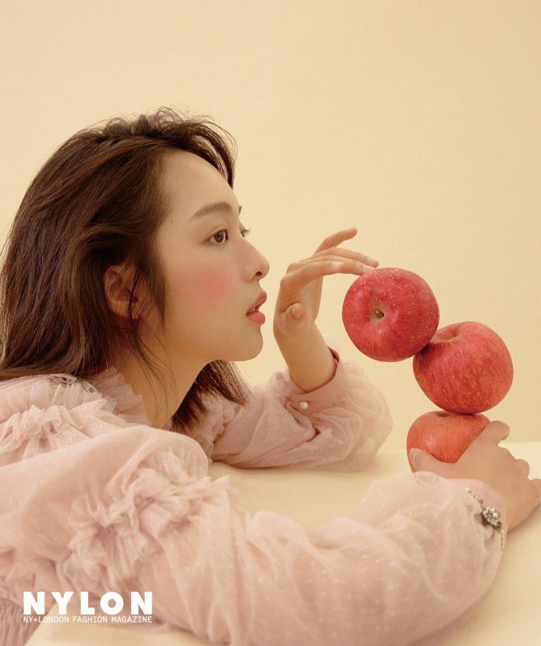 Nàng cỏ Goo Hye Sun khoe ảnh tình tứ với ông xã khiến bao người ghen tị-8