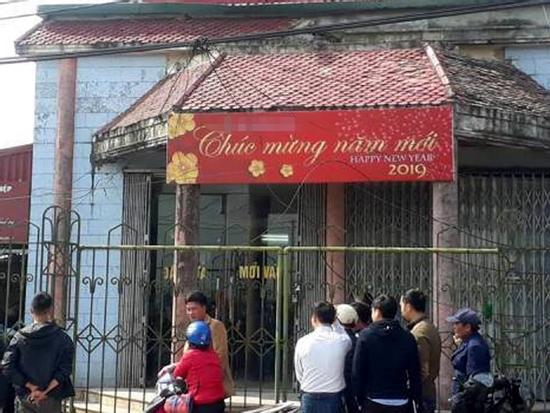 Cướp ngân hàng ở Thái Bình: Xịt hơi cay nhân viên, chém trưởng thôn