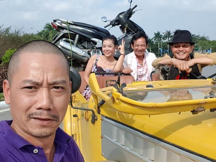 3 ông bố có gương mặt khắc khổ trên phim nhưng ngoài đời những nam nghệ sĩ này lại có cuộc sống viên mãn khiến nhiều người mơ ước-7