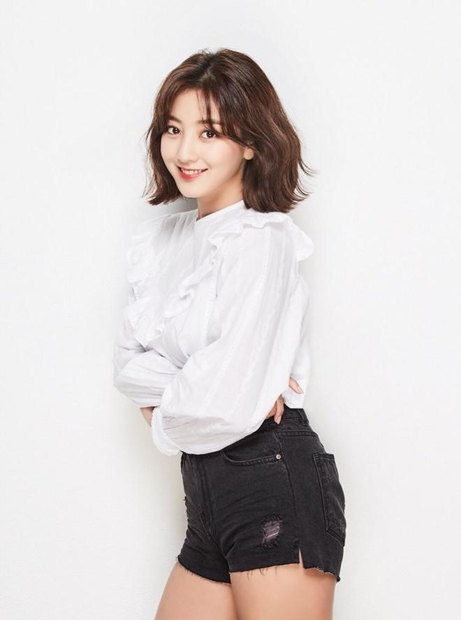 10 màu tóc nổi bật trong dịp Tết lấy cảm hứng từ sao Hàn-9