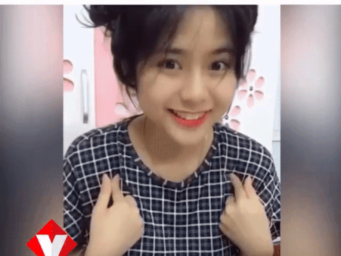 Ngoài clip nóng dài 5 phút, hotgirl Tik Tok thế hệ 10X đình đám tỉnh Quảng Ninh còn sở hữu loạt video triệu view-6