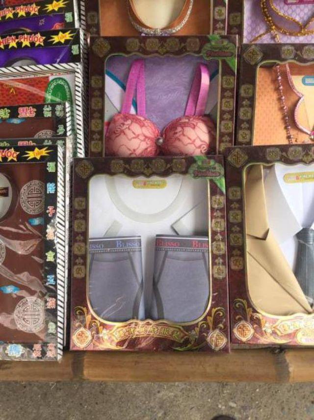 Vàng mã bằng bikini: Sự lệch lạc, biến tướng về nhận thức?-1