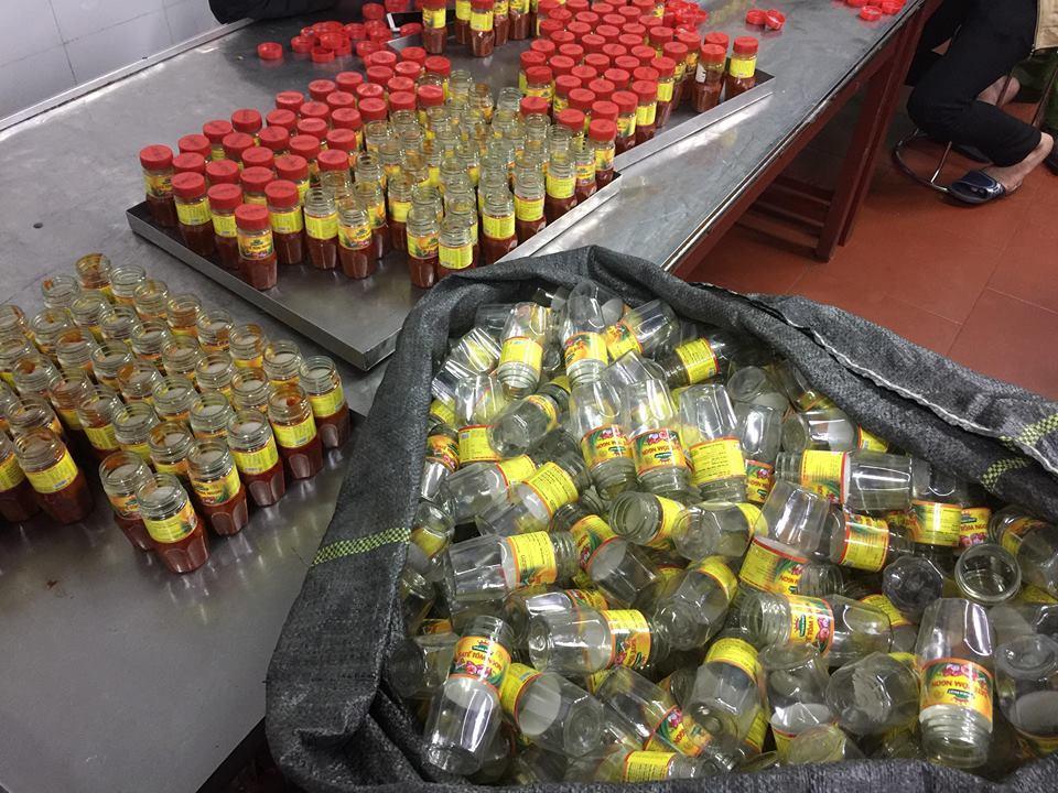 Bí mật kinh hoàng bên trong hàng nghìn lọ sa tế giả-2