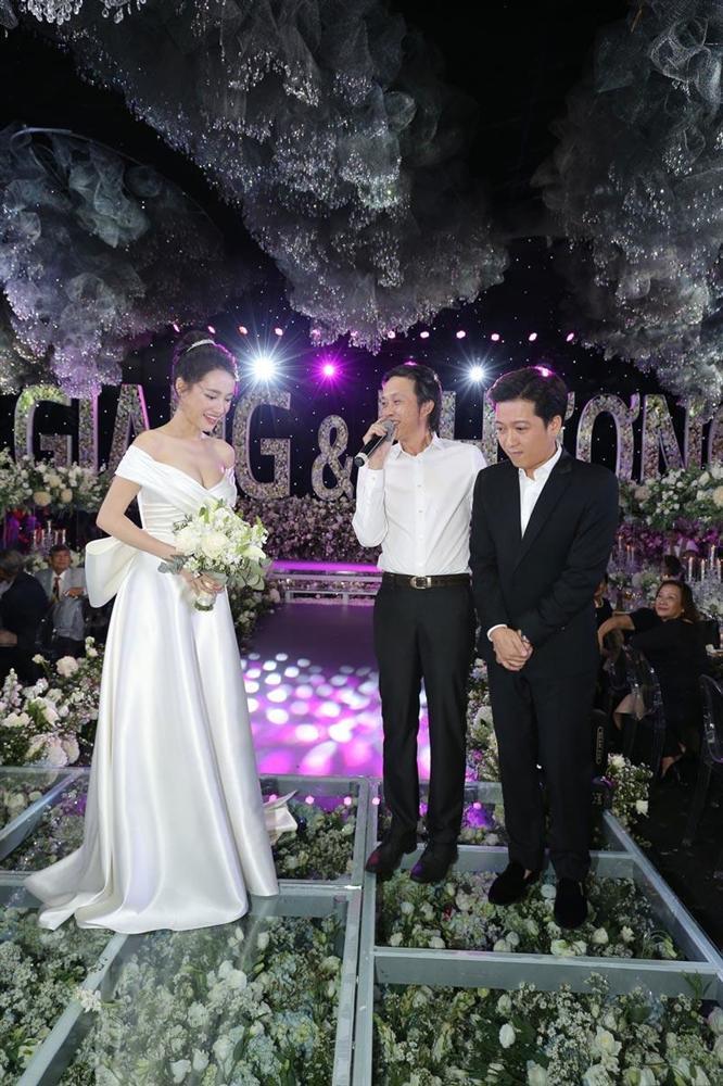 Lần thứ 2 đụng hàng với Nhã Phương, Hari Won mặc luôn váy cưới của vợ Trường Giang lên thảm đỏ-7