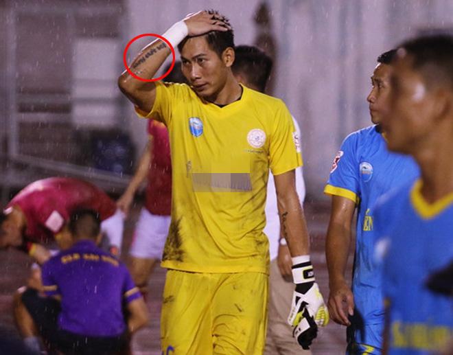 Bật mí về hình xăm của các tuyển thủ Việt Nam đá Asian Cup 2019-10