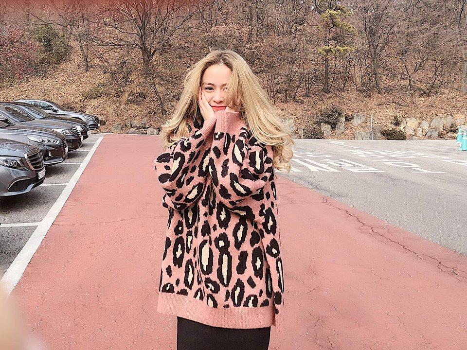 Đẳng cấp như Sơn Tùng M-TP và Minh Hằng, khoe street style mà toàn đồ hiệu trị giá hàng trăm triệu-6