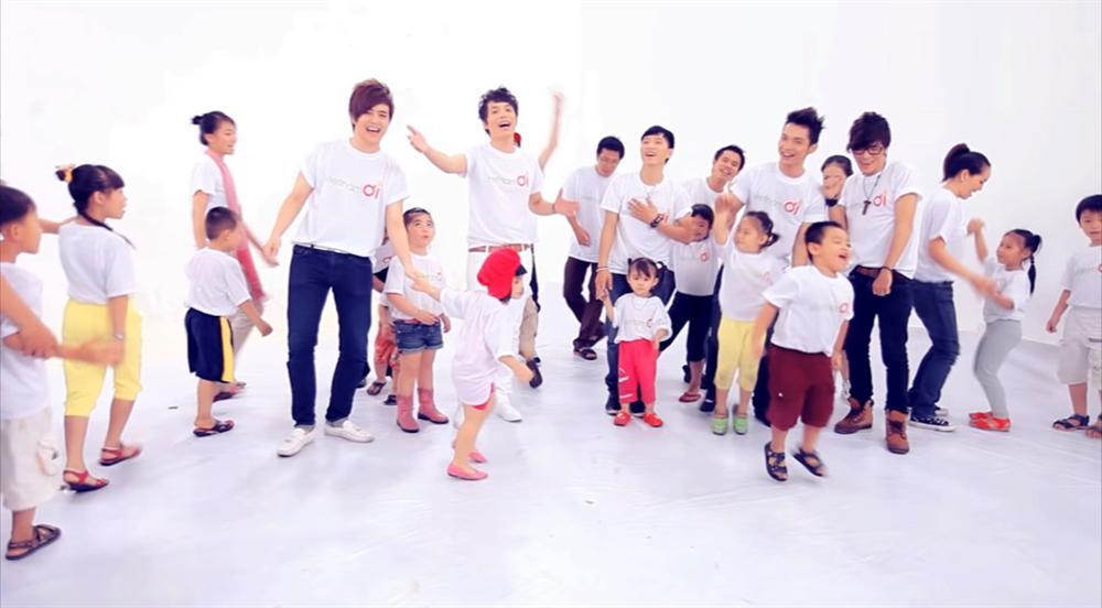 Tác giả hit quốc dân Việt Nam ơi: Tôi viết bài hát trong 30 phút-2