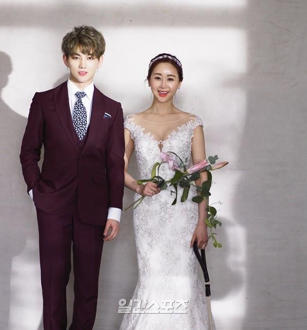 Hoa hậu Hàn Quốc 42 tuổi tiết lộ cuộc sống hôn nhân hạnh phúc với ông xã hotboy đáng tuổi con-1