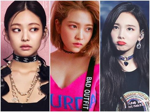 Cùng dự một sự kiện, Black Pink Jennie bị chê quê mùa kém sang khi đứng cạnh SNSD Yoona-18