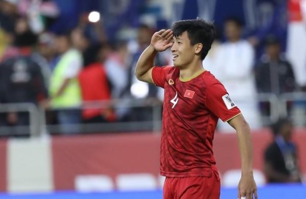 Chia tay Asian Cup 2019 sớm, Bùi Tiến Dũng quyết định về quê bán thịt lợn với mẹ-1