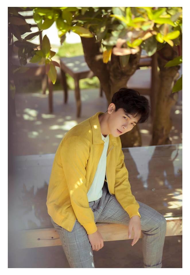 Trước khi cầu hôn hụt Hương Giang, Khánh Ngô từng chụp chung thậm chí công khai thả thính hoa hậu trên Facebook-9