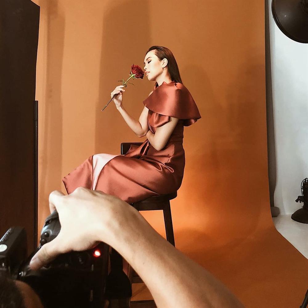 Mặc váy cưới, Văn Mai Hương rơi lệ ngậm ngùi: Trong đời đau đớn nhất là tình yêu-5