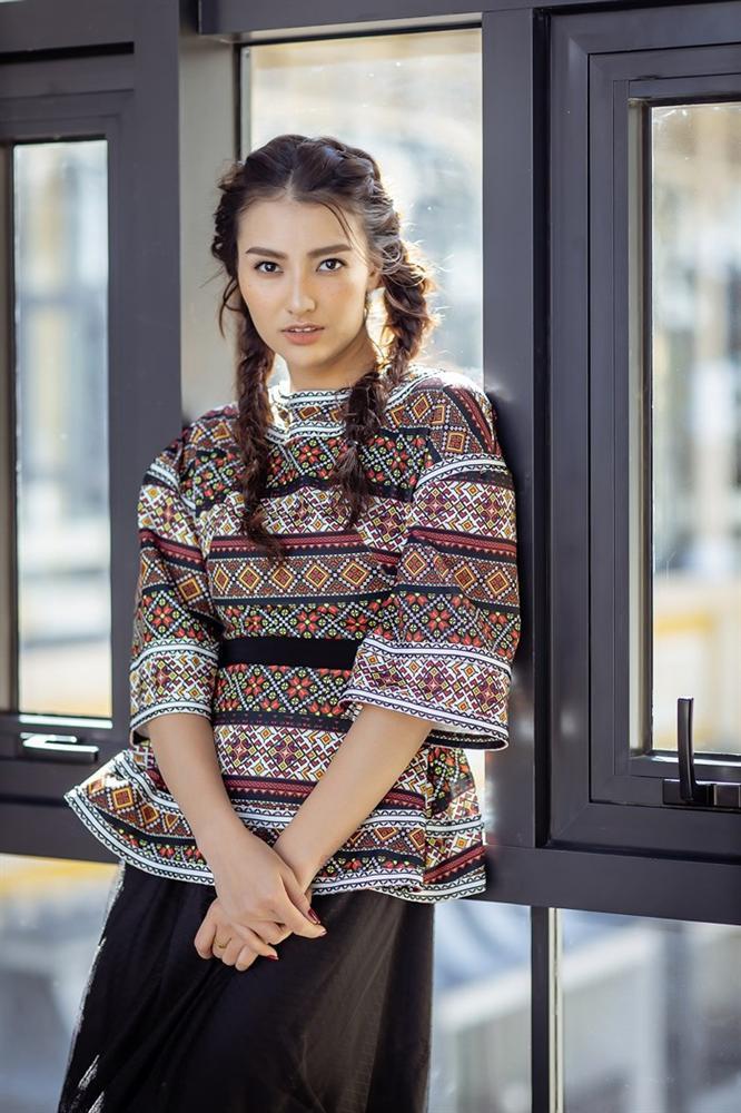 Khẳng định trăm tỉ cũng không quay lại với bố của con gái, Hồng Quế vượt Hà Hồ chiếm sóng showbiz tuần qua-1