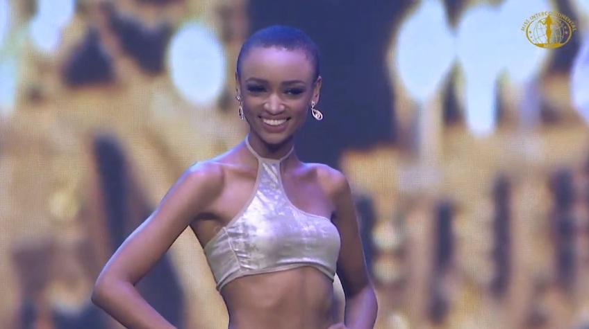 Ngân Anh cùng top 20 trình diễn bikini-12