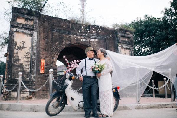 Phát sốt bộ ảnh kỉ niệm 65 năm ngày cưới của cặp vợ chồng già: Ông ngày nào cũng hỏi bà có còn yêu anh không?-6