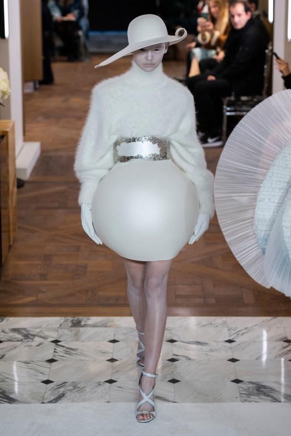 Những thiết kế với nguồn cảm hứng từ ca sĩ Lady Gaga của nhà mốt Balmain-5