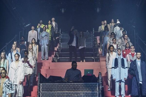 Những thiết kế với nguồn cảm hứng từ ca sĩ Lady Gaga của nhà mốt Balmain-13