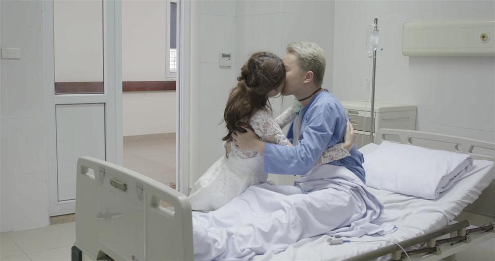 Hé lộ chân dung nam diễn viên lập kỷ lục hôn nhiều hot girl nhất trên màn ảnh-4