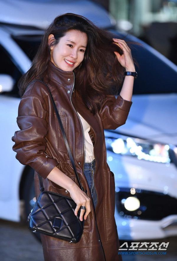 Chị hai của Những nàng công chúa nổi tiếng xinh đẹp rạng ngời ở tuổi 43-1