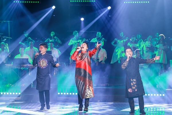 Hồng Nhung diện 3 áo dài rực rỡ bên những giọng nam hàng đầu Tùng Dương - Tấn Minh - Trọng Tấn-5
