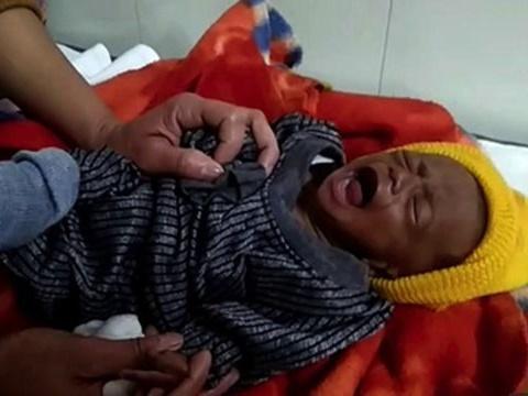 Đốt rác ngày cuối năm, người dân phát hiện thi thể trẻ sơ sinh còn nguyên dây rốn-2