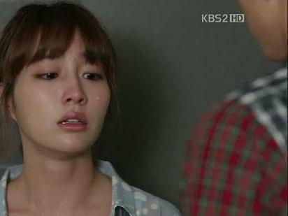 Mẹ giận đùng đùng khi biết con gái mét tư yêu chàng trai Tây mét chín-2