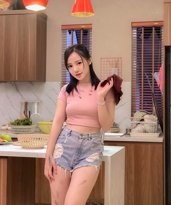 Nhan sắc có thừa nhưng cô Đào Quỳnh Kool vẫn không giấu nổi khuyết điểm khó thay đổi này-6