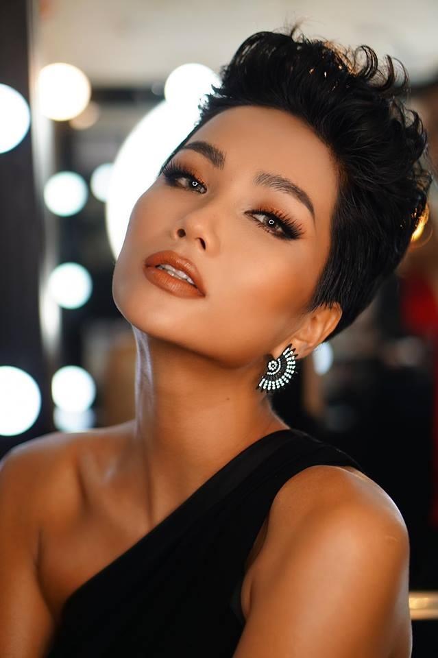 Vẻ đẹp của HHen Niê có gì xuất chúng để được vinh danh Hoa hậu đẹp nhất thế giới 2018?-7