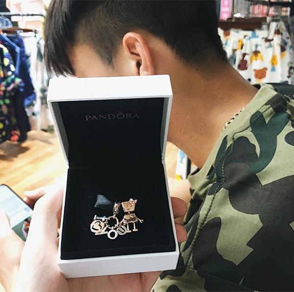 Những món quà đắt đỏ Duy Mạnh từng sắm tặng bạn gái-7