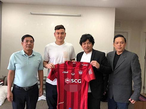 Đặng Văn Lâm ra mắt Muangthong United vào sáng mùng 2 Tết-1