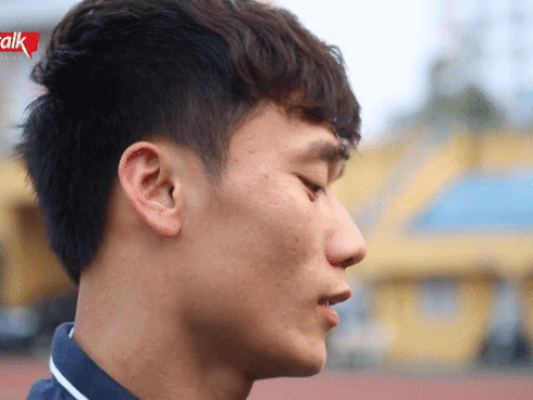 Bất ngờ rời đội tuyển cũ để trở thành tân binh CLB Hà Nội, thủ môn Bùi Tiến Dũng tiết lộ: 'Đồng đội không ai biết việc này'