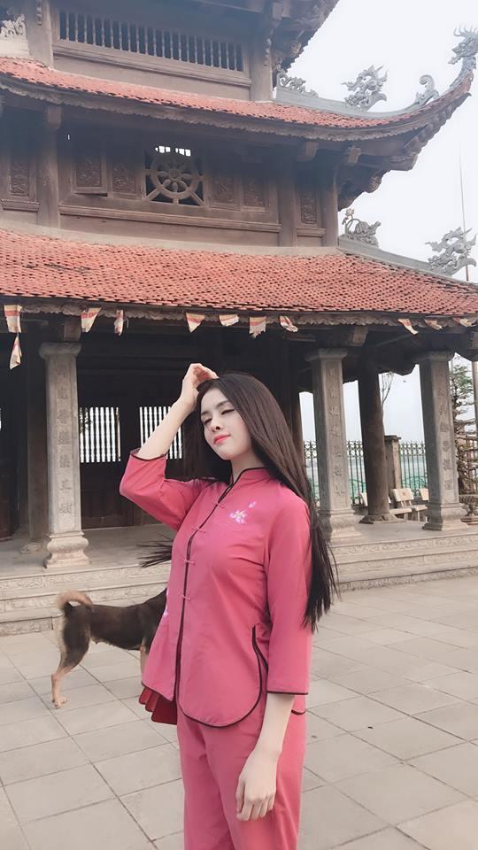 Bị đá xéo đi chùa để cầu có khách, Thư Dung phản pháo gay gắt: Vô duyên, không sợ quả báo à?-1