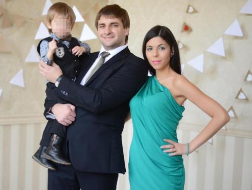 Bà mẹ nổi tiếng về dạy con bị bắt quả tang ngược đãi con mình-2