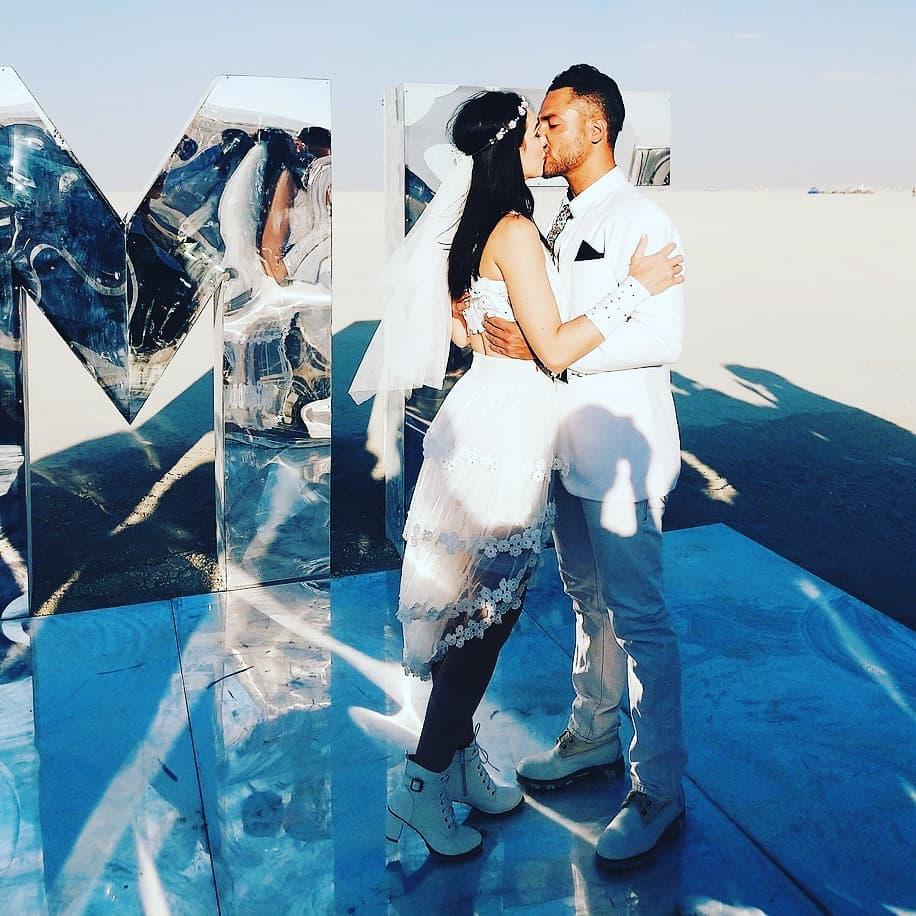 ĐẸP CŨNG PHẢI DO DI TRUYỀN: Mẹ là Hoa hậu Hoàn vũ - bố là Nam vương Quốc tế, bảo sao cô bé này xinh như thiên thần-3