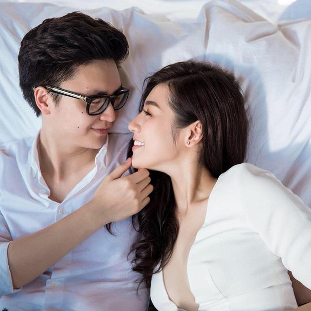 Chỉ là khoe Tết đến cửa thôi mà Á hậu Tú Anh khiến dân tình trầm trồ: Nhà ở đâu sang chảnh thế?-14