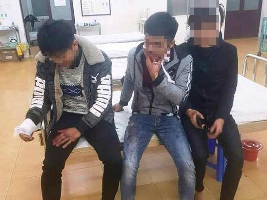 6 thanh niên bị truy sát trong quán cà phê: Lời kể của người trong cuộc